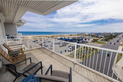 Beachfront Penthouse! 4Bd/3Bth – khách sạn tại Sandbridge