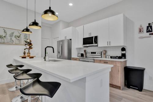 keuken, Stylish 3BR Dallas Townhouse | Rooftop Terrace in Love Field vliegveld