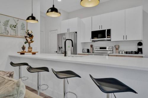 Faciliteiten, Stylish 3BR Dallas Townhouse | Rooftop Terrace in Love Field vliegveld