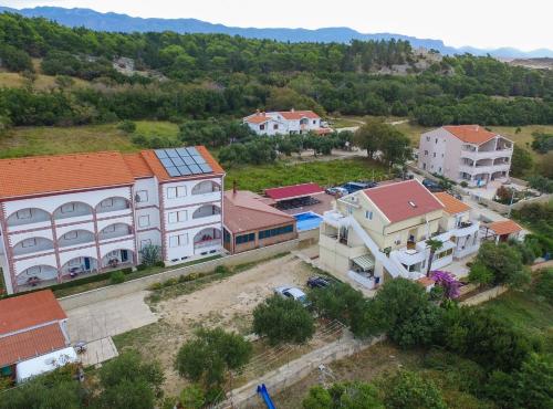 Golden Coast Villa Caska – khách sạn tại Caska