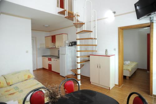 Golden Coast Villa Caska in คาสกา