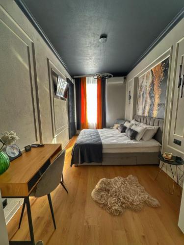 . Euphoria Apartments