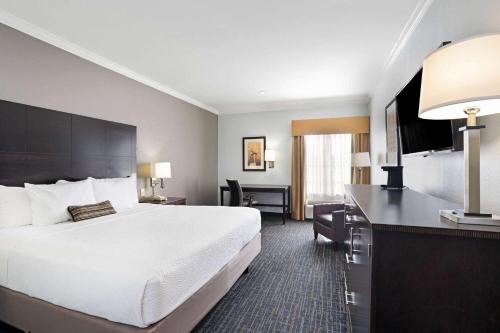 La Quinta by Wyndham Houston - Westchase - image 30
