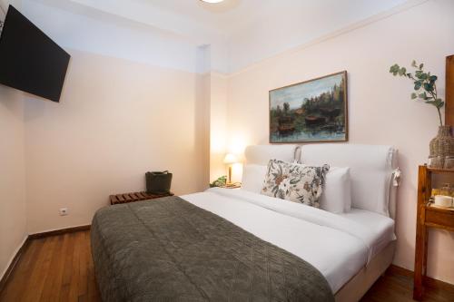 Art Gallery Hotel - image 18