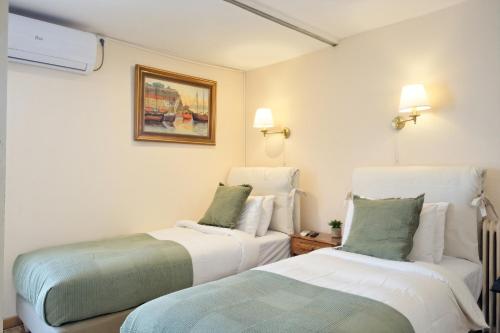 Art Gallery Hotel - image 21