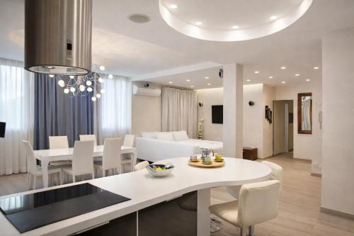 Luxury Stay in Rome Steps from Metro A Cornelia