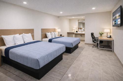 Super 8 by Wyndham Bakersfield CA Near Airport - Bakersfield