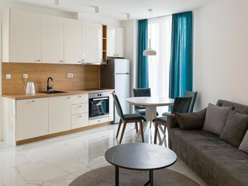Aura Apartment
