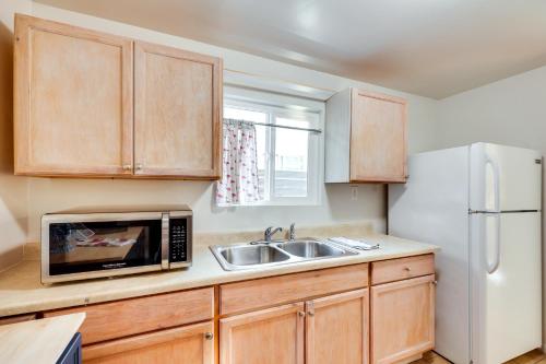 Quiet Carpinteria Cottage By Town and Beaches in Carpinteria, USA
