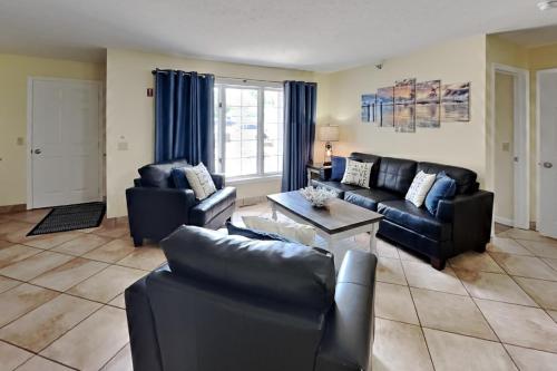 Put-in-Bay Poolview Condo #2 in Put-in-Bay, USA