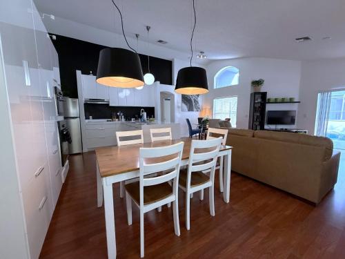 South Facing Villa - Modern Finishes in Haines City, USA