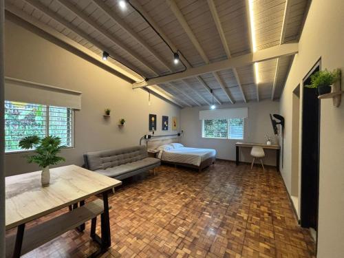 Apartaestudio amueblado en Poblado FRN106 By Roots Rentals