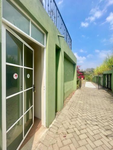 Habitacion privada-Poas-Near San Jose Airport in Pavas