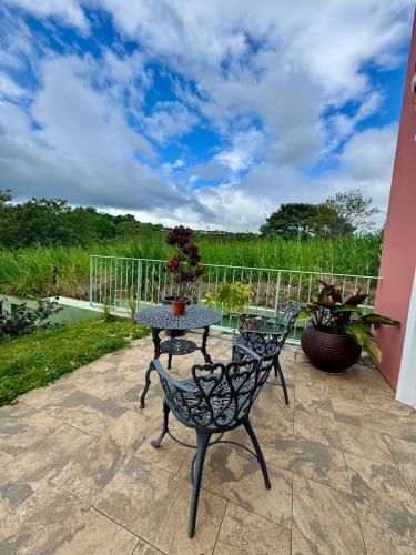 Habitacion privada-Poas-Near San Jose Airport in Pavas