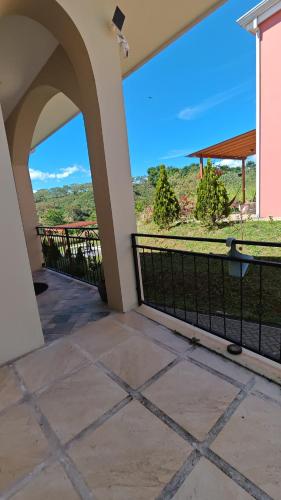 Habitacion privada-Poas-Near San Jose Airport in Pavas