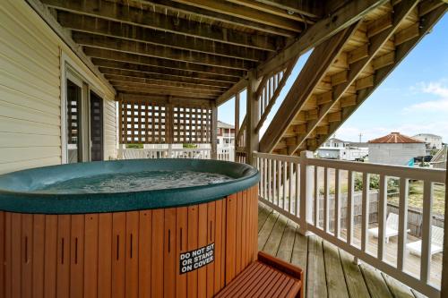 4744 - Sandy Beaches in Kitty Hawk