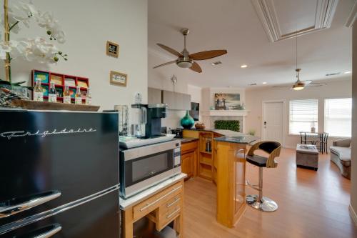 Explore Cedar Hill State Park! Apt w/ Pool Access in Cedar Hill