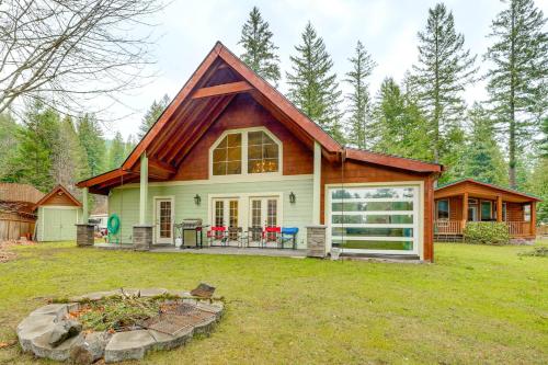 Ski, Fish & Explore: Packwood Home w/ Hot Tub!