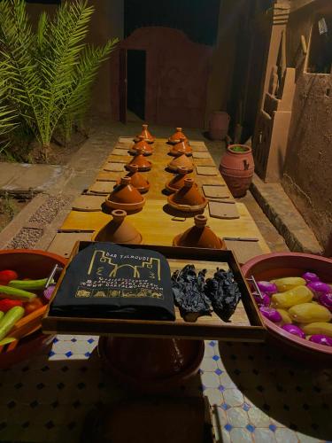 Ēdiens un dzērieni, Dar Talmoudi ,Traditional Riad, Local Food, Camel , Desert Excursions in Tagounite