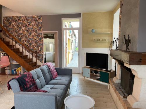 . Maison charmante près de la ville - FR-1-410-386