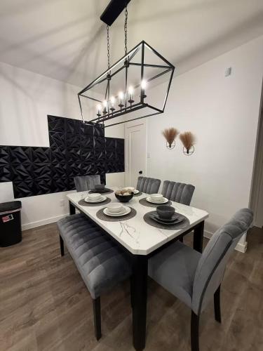 Ēdiens un dzērieni, Spacious 3BR Gated Duplex with Resort Amenities in Deitona (TX)