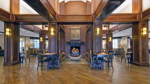 Hampton Inn & Suites Pigeon Forge On The Parkway - 로비