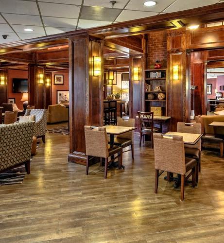 Hampton Inn & Suites Pigeon Forge On The Parkway - 로비
