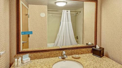 Hampton Inn & Suites Pigeon Forge On The Parkway - image 24