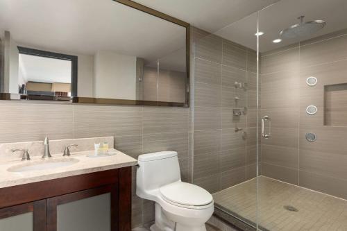 Super 8 by Wyndham Meadowlands in Carlstadt, USA