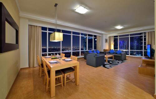 Oaks Liwa Heights Hotel Suites - image 8