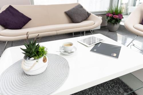 elaya hotel wolfenbuettel, Trademark Collection by Wyndham - 로비