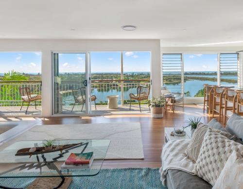 Lazy Days Penthouse 180 Waterfront Views - Dalwood