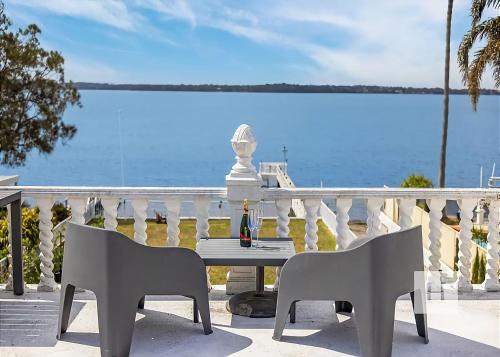 Luxury Waterfront Getaway in 圖克利