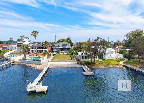 Luxury Waterfront Getaway in 圖克利