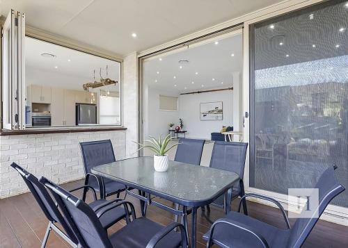 Ocean Breeze in Norah Head