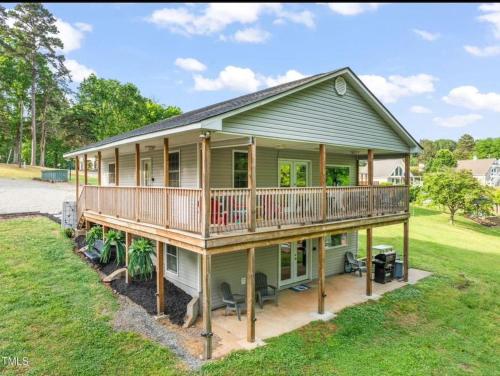 Dockside Dreamz 2 with beach & dock