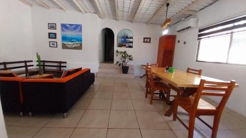 Genovesa Family home