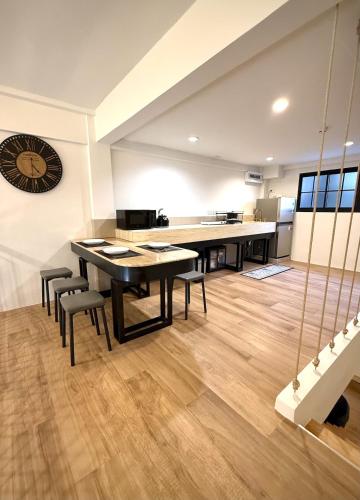 House 47 - image 10