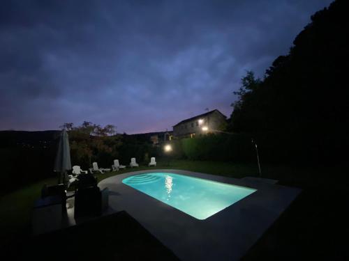 Swimming pool, Casa rural O CARBALLO DA PEDRA in As Laxas