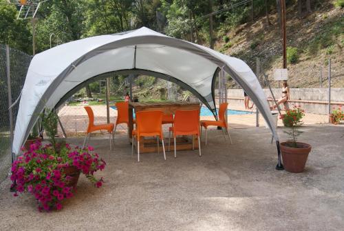 Seadmed, Alberg Roques Blanques in Planoles