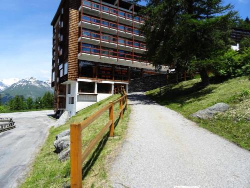 Residence Les Charmettes - Agreable studio pour 3 personnes avec une jolie vue sur le Mont Blanc MAE in Les Arcs