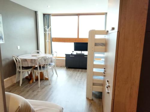 Residence Les Charmettes - Agreable studio pour 3 personnes avec une jolie vue sur le Mont Blanc MAE in Les Arcs
