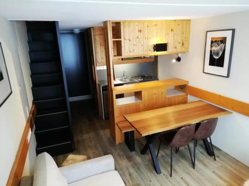 Residence Aiguille Grive Bat Iii - Appartement 2 pieces 6 personnes en duplex, skis aux pieds, dans  in Charmettoger