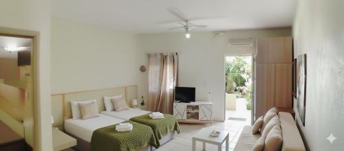 Marianna Apartments in Vamos