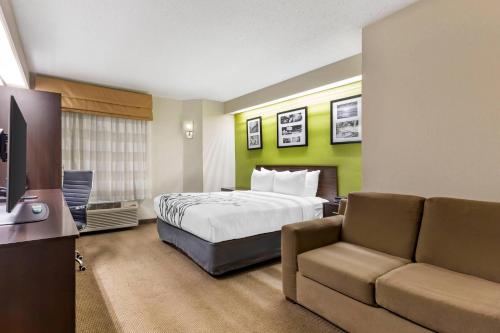 Sleep Inn at Greenville Convention Center - image 28