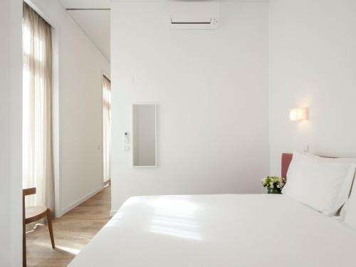 Lisbon Serviced Apartments - Chiado Emenda - image 32