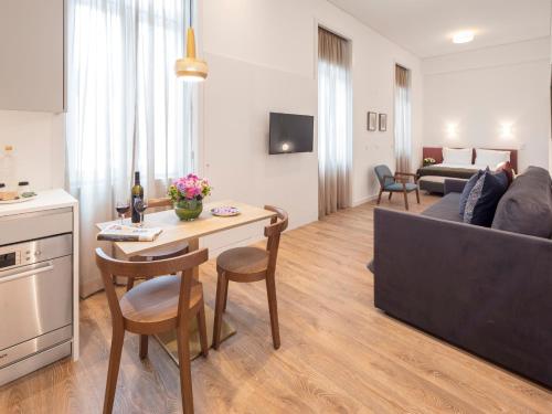 Lisbon Serviced Apartments - Chiado Emenda - image 39