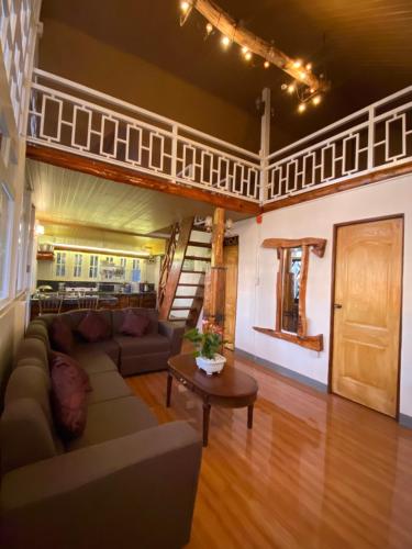 Beacon Hill Eco Park & Nature Lodge in Tuding