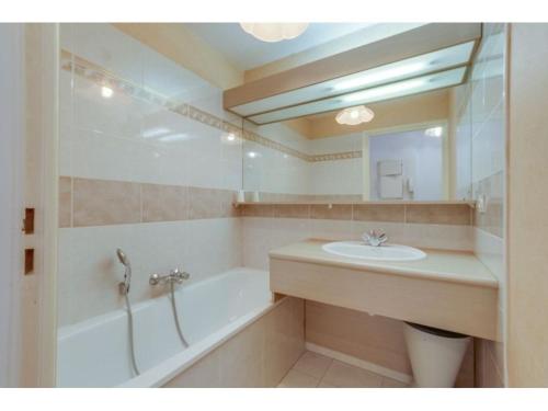 FS280-645 Appt studio cabine 4 personnes FREJUS - image 5