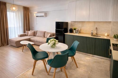 virtuve, Solid Residence Melody in Mamaija